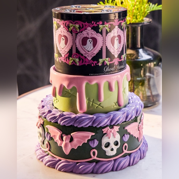 Bath & Body Works Halloween Cake Pedestal 3-Wick Candle Holder Pastel Color - Picture 2 of 4